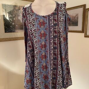 Crest La Vie Like New Blue and Red Patterned Women's Top SZ L. C:131
